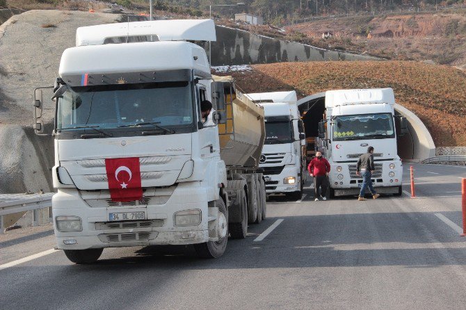 Kamyoncular Yavuz Sultan Selim Köprüsü Yolunda Eylem Yaptı