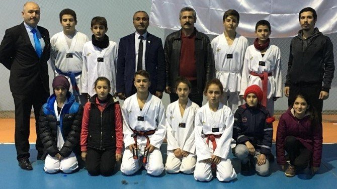 Taekwondo Turnuvasında Büyük Başarı