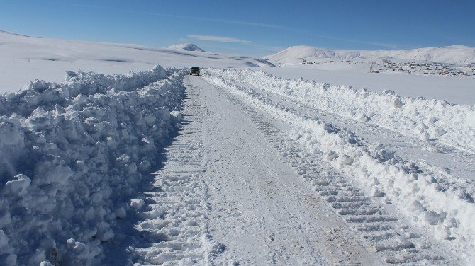 Ağrı Özel İdaresi 17 Bin Kilometre Yolu Ulaşıma Açtı