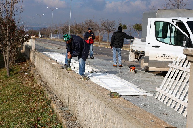 Başiskele’de Park Ve Bahçelere Yönelik Çalışmalar Sürüyor