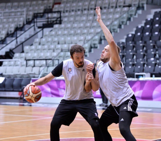 Beşiktaş Sompo Japan Derbi Hazırlıklarına Başladı