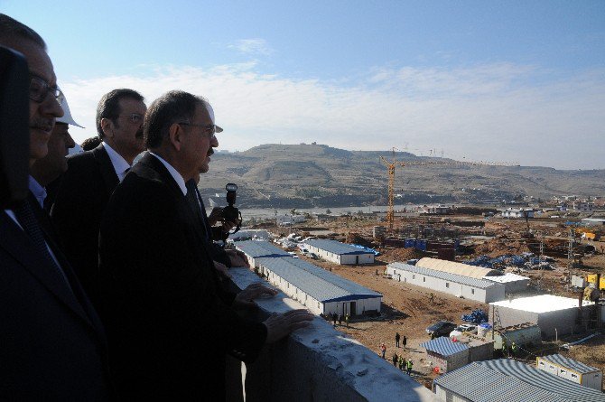 Bakan Özhaseki Cizre’de