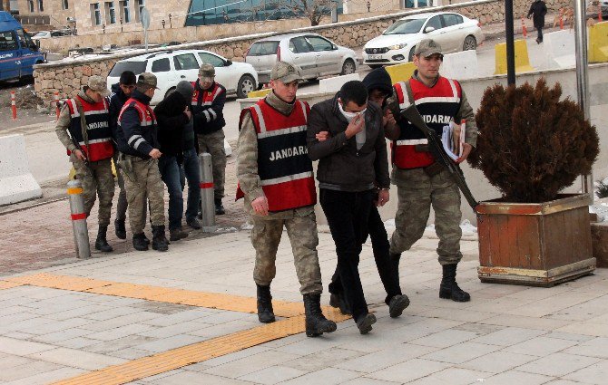 Elazığ’da Mutfak Tüpü Hırsızları Tutuklandı