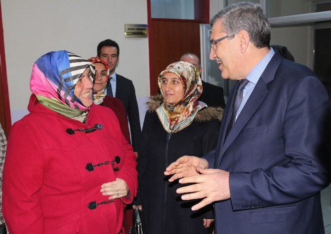 Ağrı’da ‘Her Ay Bir Konu Bir Konuk’ Konferansları Başladı