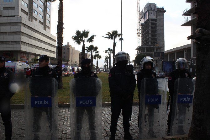 İzmir’de Terör Saldırısı