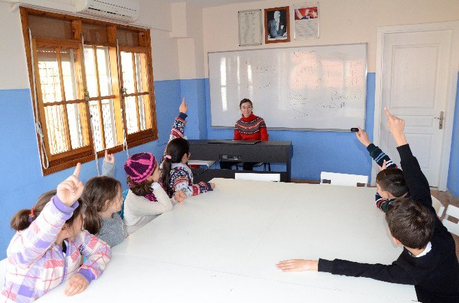 Adü Kuşadası Müzik Ve Bale Ortaokulu Eğitime Başladı