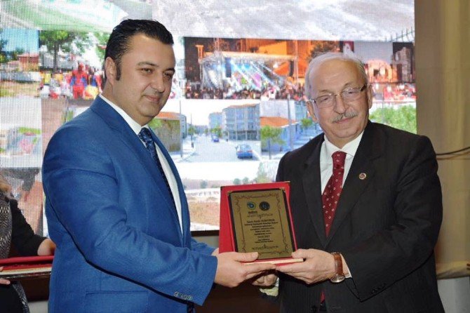 Başkan Albayrak "Gecesiyle Gündüzüyle 1001 Gün" Tanıtım Programına Katıldı