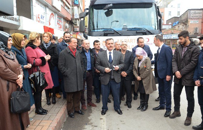 Ak Parti’den Halep’e Yardım Tırı