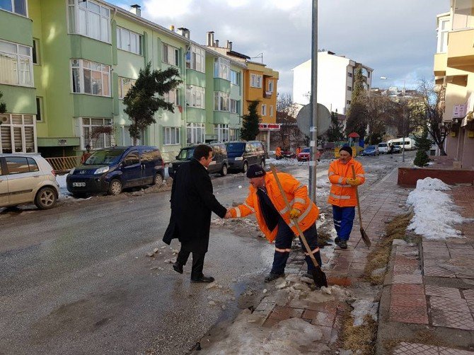 Başkan Bakıcı’dan Kar Temizleme Ekibine Ziyaret