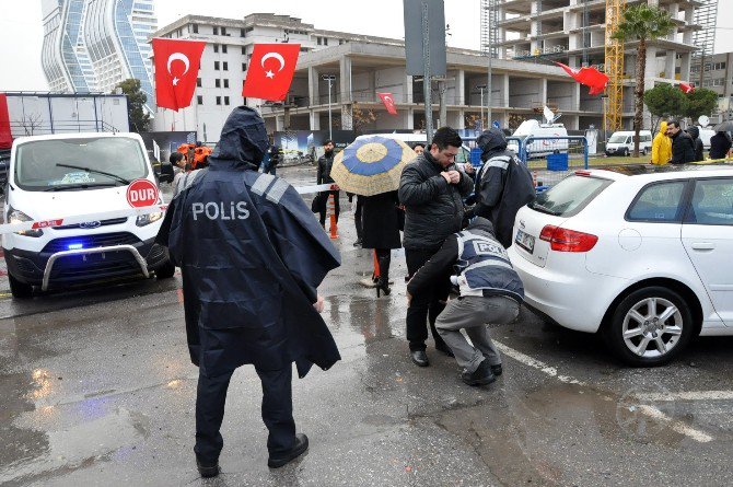 İzmir’de Olay Yeri İncelendi