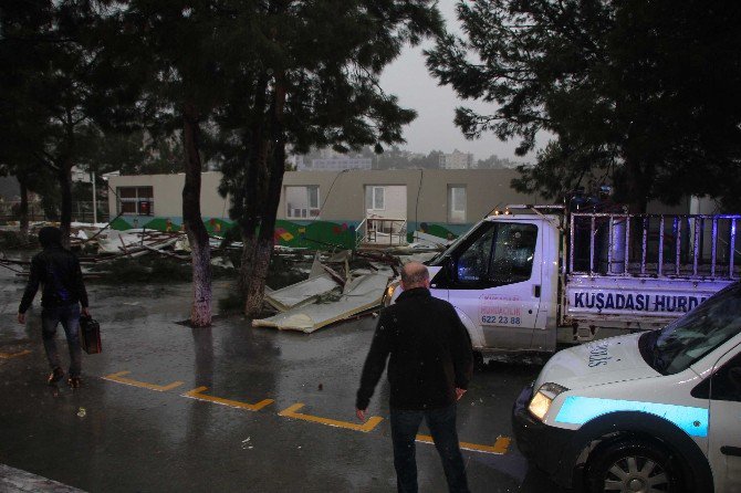 Kuşadası’nda Okulun Çatısı Uçtu, 1 Çocuk Hafif Yaralandı