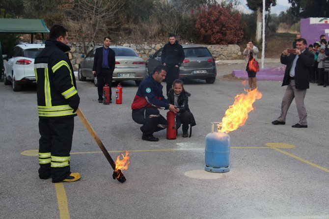 Öğrencilere Yangın Ve Kurtarma Eğitimi