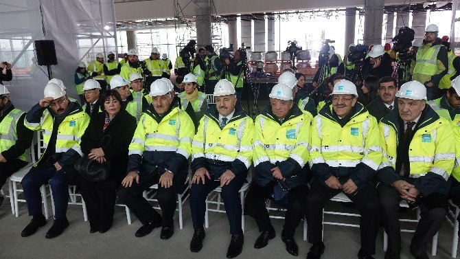 3’üncü Havalimanının İlk Bölümünün Yüzde 40’lık Kısmı Tamamlandı