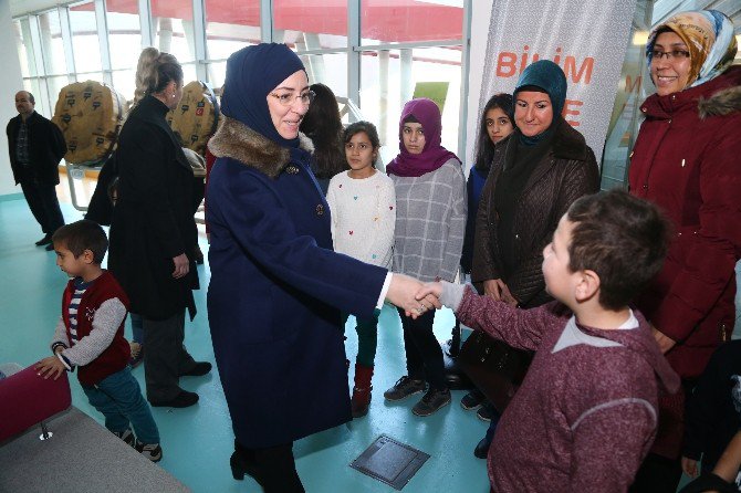 Sevgi Evleri’nde Kalan Çocuklar Bilim Merkezini Gezdiler