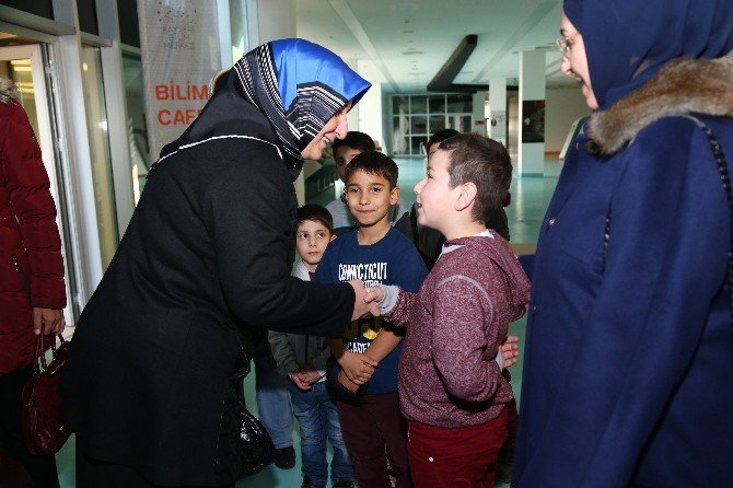 Sevgi Evleri’nde Kalan Çocuklar Bilim Merkezini Gezdiler