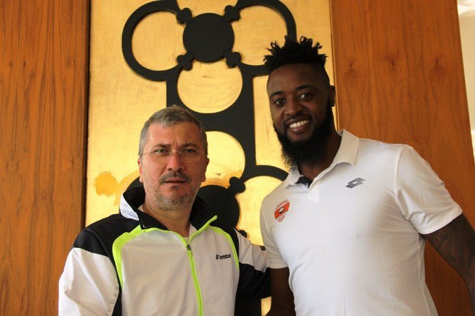 Vinicius Santos Silva Ve Charles Itandje, Adanaspor’da