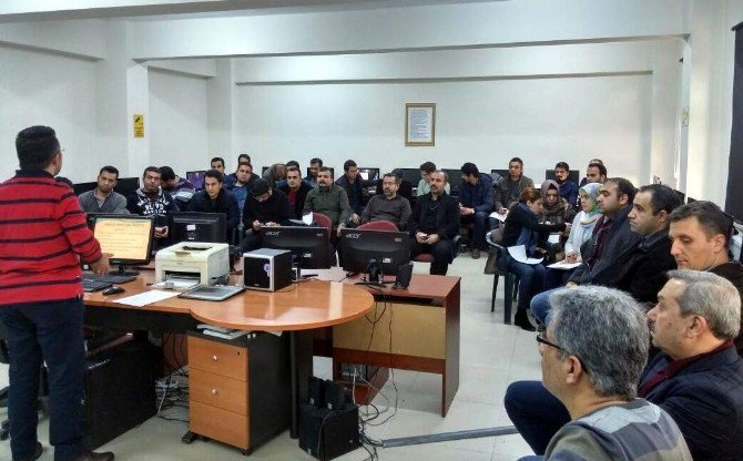 ‘Kod’layacak Öğrencilere Ders Verecek Öğretmenlere Seminer