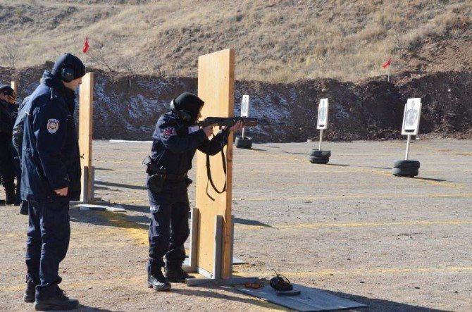 Afgan Kadın Polis Adayları Sivas’ta Zorlu Eğitimlerden Geçti