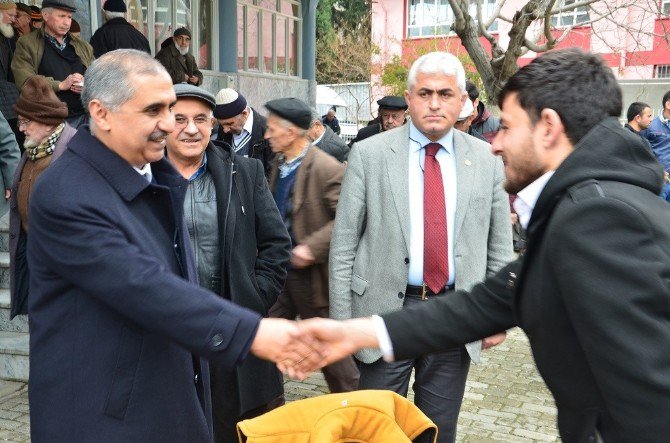 Vali Koçak, Umurlu’da Vatandaşın Sorunlarını Dinledi