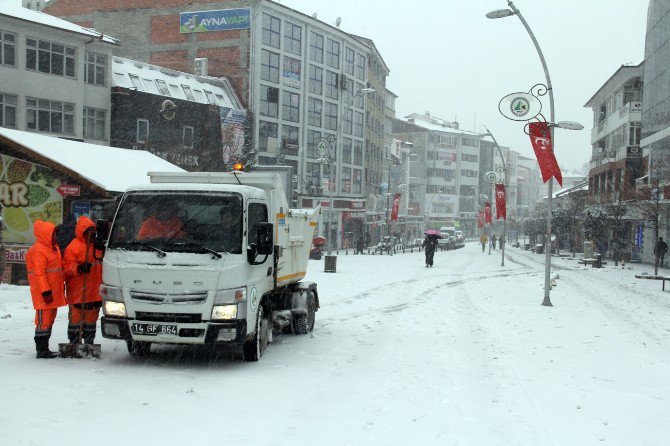 Bolu Kent Merkezinde Göz Gözü Görmüyor