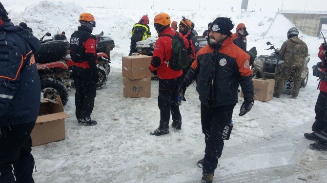 Bursa İzmir Kara Yolunda Tipi Kurtarma Çalışmalarına İzin Vermiyor