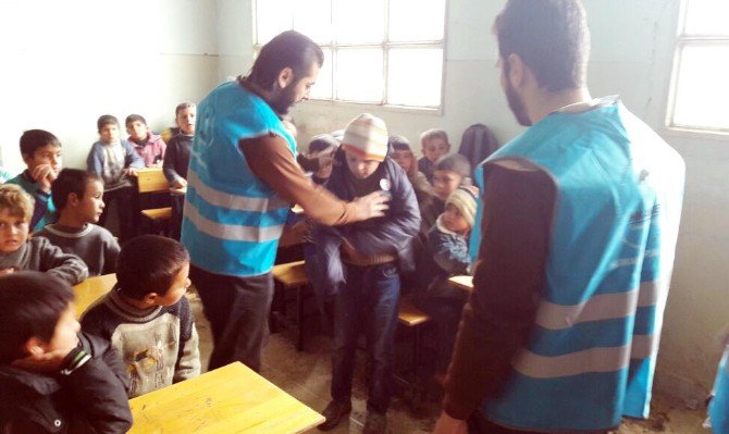 Fırat Kalkanı Harekatı’ndaki Bölgelere Kışlık Bot Ve Kaban Yardımları Da Ulaştırılıyor