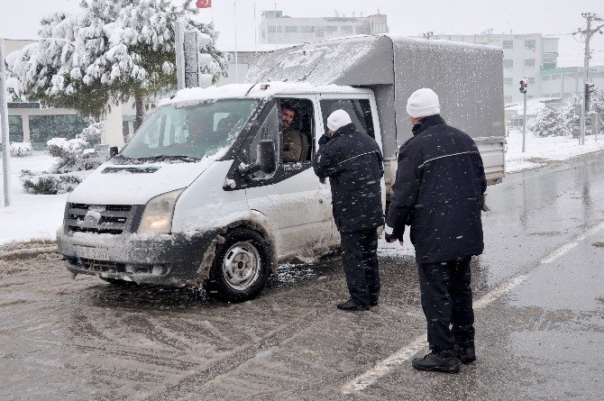 Bursa’da Ulaşıma Kar Engeli