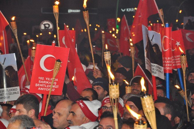 Sarıkamış Şehitlerine Meşalelerle Yürüdüler