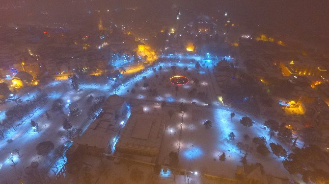 Sultanahmet’te Eşsiz Kar Manzarası Havadan Görüntülendi