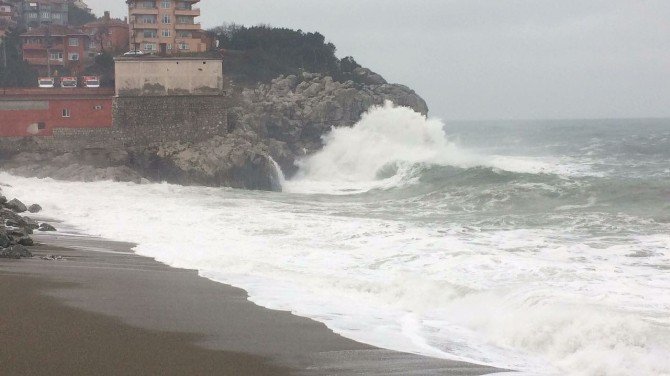 Zonguldak’ta Şiddetli Fırtına