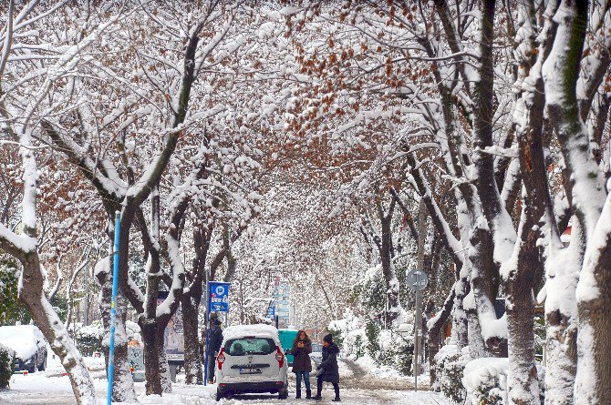 İstanbul’da Kar Etkisini Yitirdi