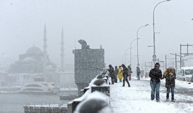 İstanbul’da Kar Etkisini Yitirdi