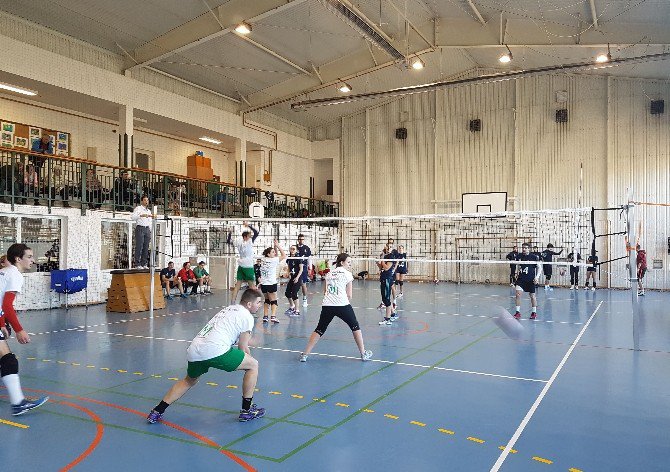 Macaristan’da Mutluluk İçin 2017 Dakika Voleybol Oynandı