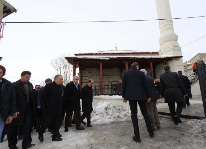 Bakan Ağbal, Restorasyonu Tamamlanan Konursu Ulu Camii’ni İnceledi