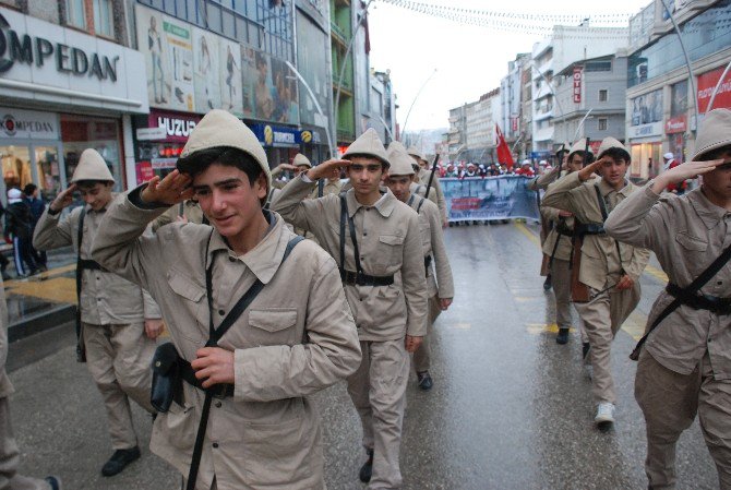 Onbeşliler Sarıkamış Şehitleri İçin Yürüdü