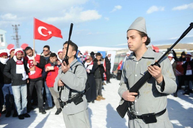 Van’da Sarıkamış Şehitlerini Anma Yürüyüşü