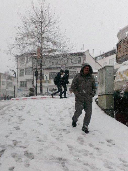 Niksar’da Okullara Kar Tatili