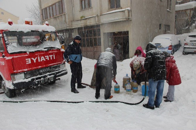 Yığılca Belediyesi Kar Kış Dinlemiyor