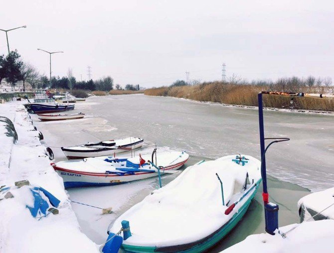 Çanakkale’de Çay Buz Tuttu