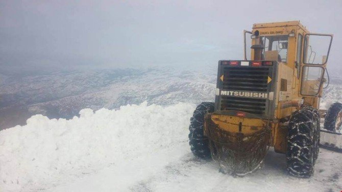 Çorum’da 101 Köy Yolu Ulaşıma Kapandı