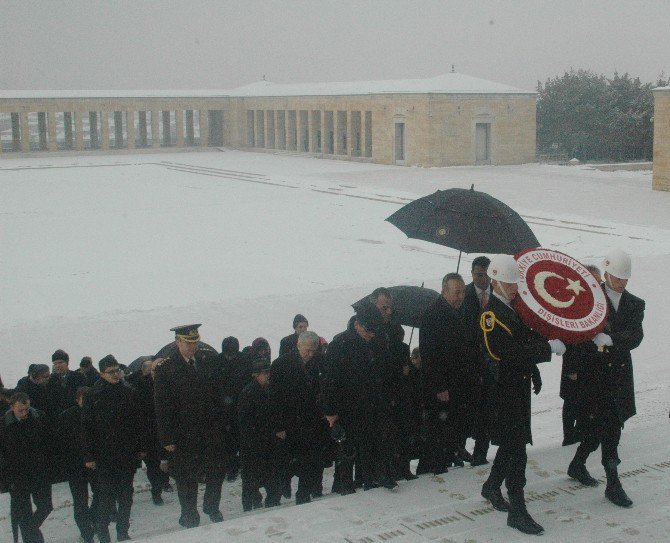 Bakan Çavuşoğlu Ve Büyükelçiler Antıkabir’de