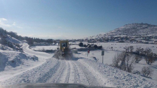 Dursunbey’de Okullar Tatil Edildi