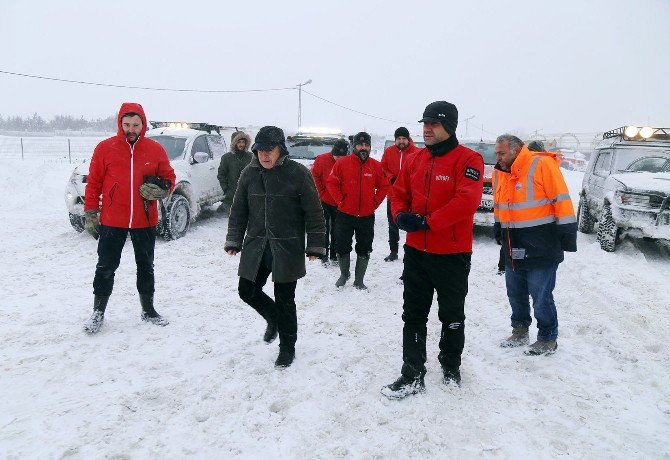 Büyükçekmece Off - Road Grubu Yüzlerce Kişiyi Kurtardı