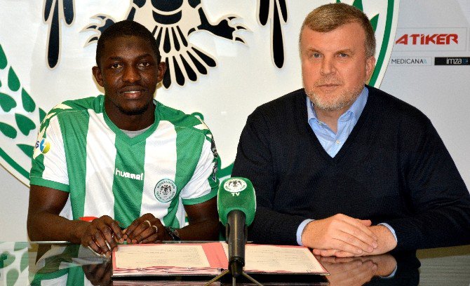 Konyaspor, Fofana İle 2,5 Yıllık Sözleşme İmzaladı