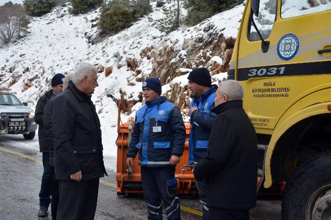 Başkan Gürün Karla Mücadele Çalışmalarını Yerinde İnceledi