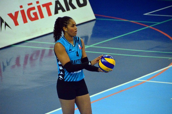 Pursaklar Voleybol Takımı Galibiyet Serisini Sürdürüyor