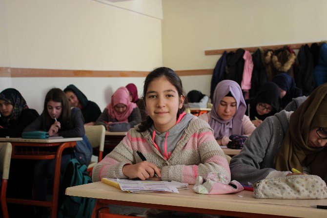 Sosyal Medyadan Çalıştı Teog’ta Bütün Soruları Doğru Cevapladı