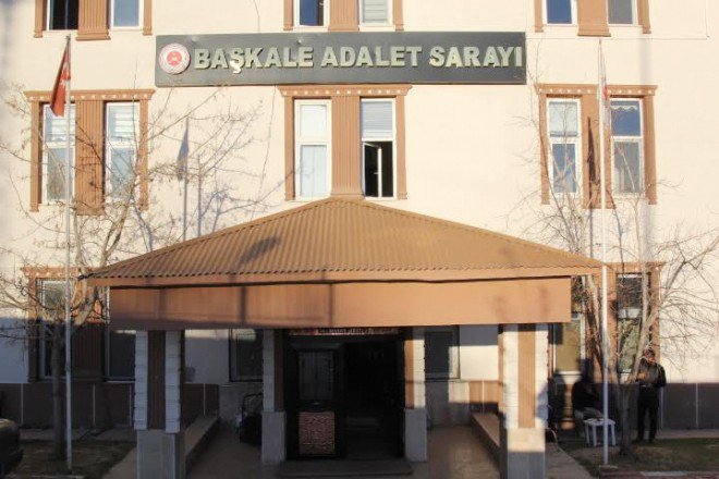 Dbp Başkale İlçe Eş Başkanı Tutuklandı