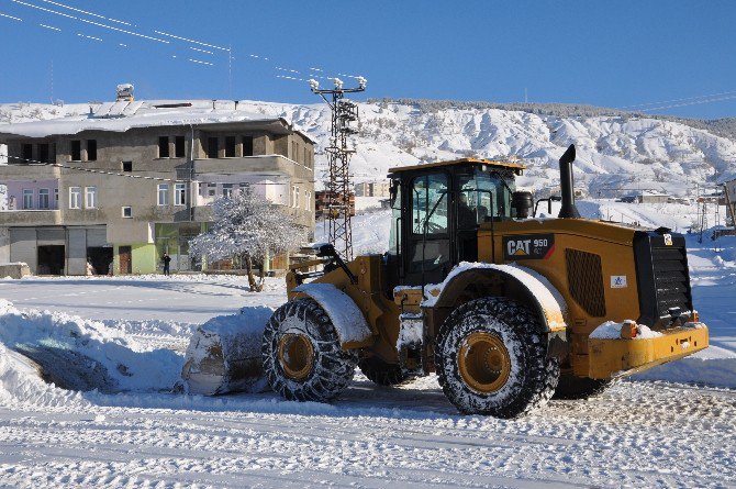 Sincik-malatya Karayolunda 4 Gündür Ulaşım Sağlanamıyor