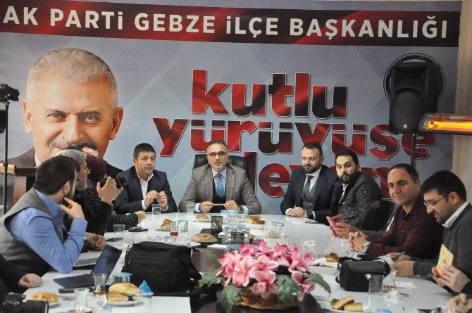 Ak Parti Gebze İlçe Teşkilatı, Basın İle Bir Araya Geldi